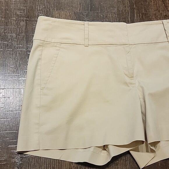 Ann Talyor Signature Khaki Shorts - Picture 3 of 16